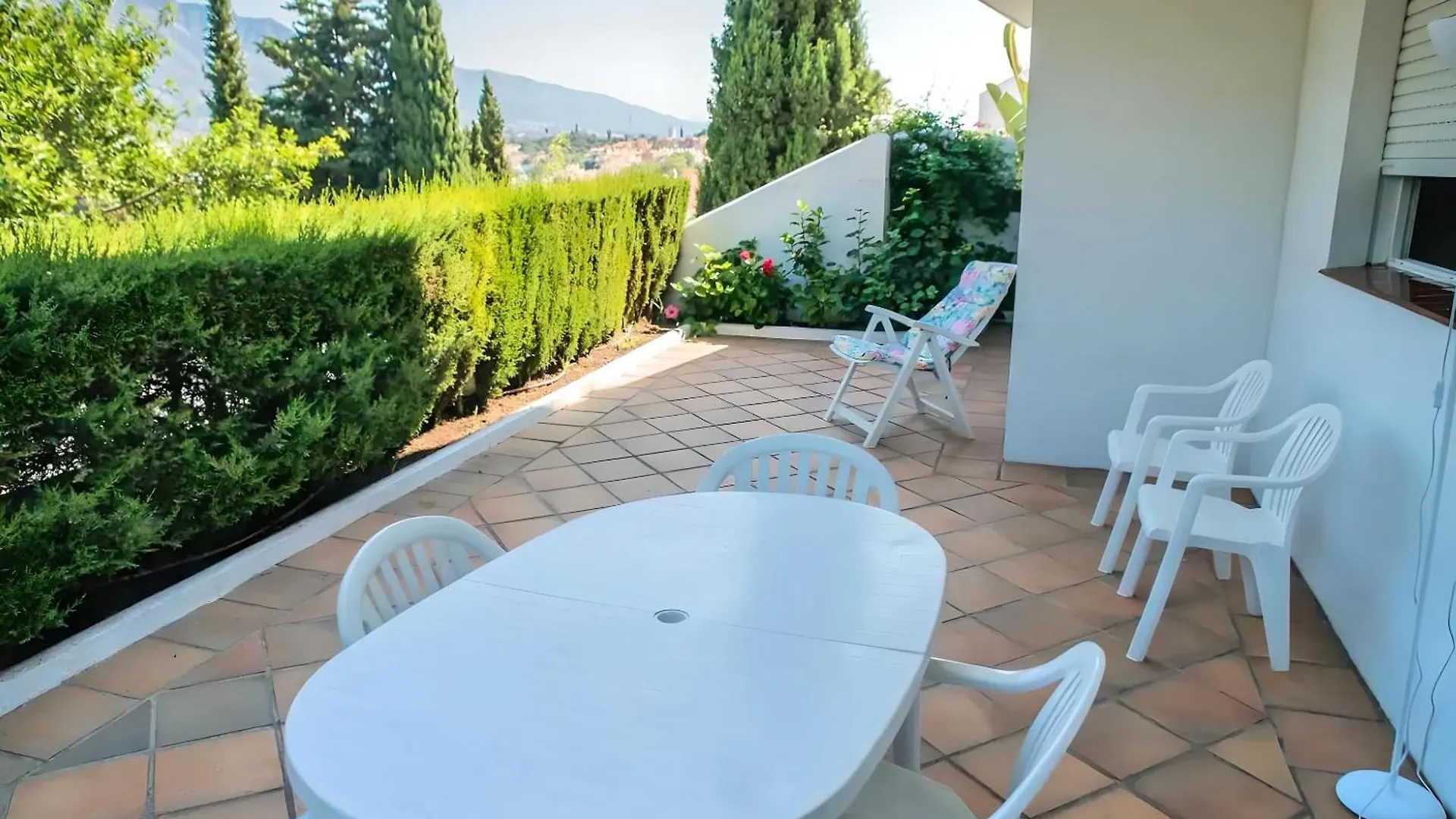 Prázdninový dům Gorgeous 2Br Apt. W/ Mountain View Puerto Banus Marbella