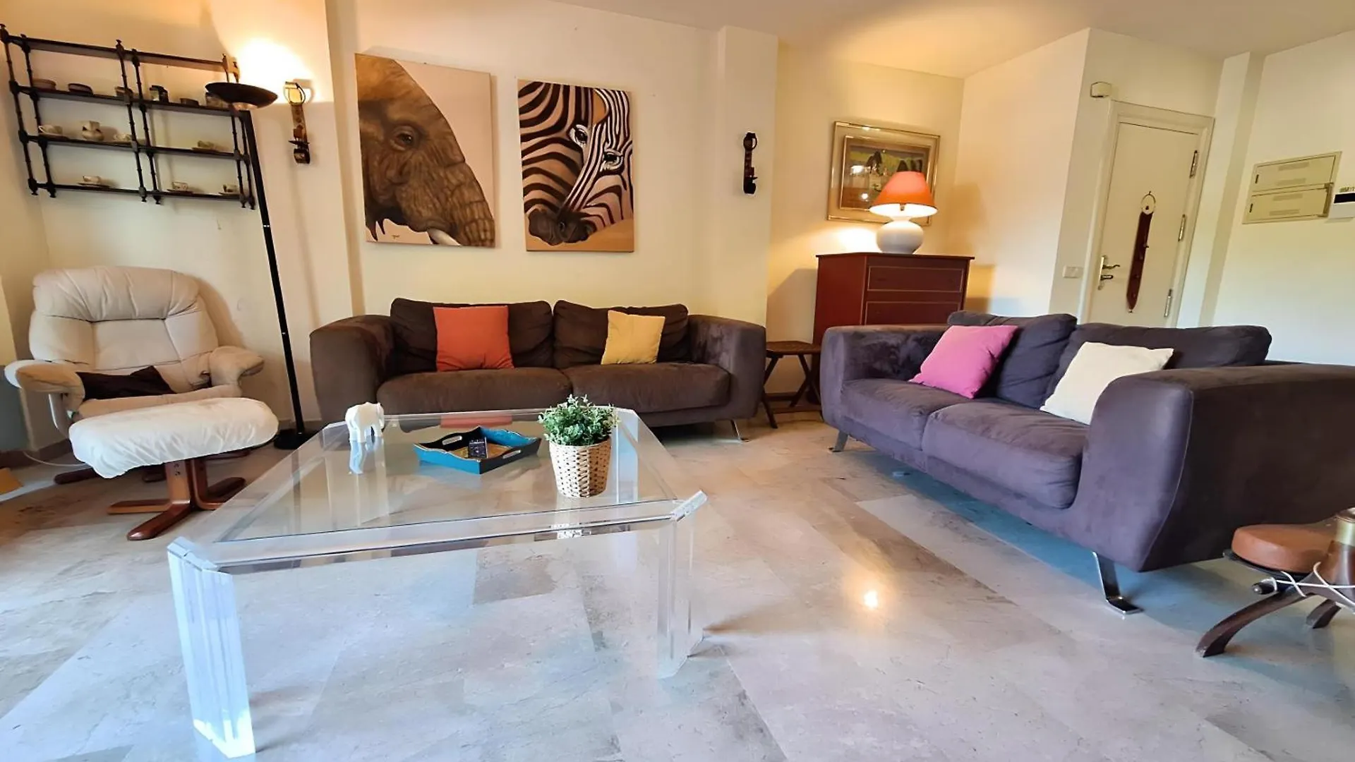 Prázdninový dům Gorgeous 2Br Apt. W/ Mountain View Puerto Banus Marbella