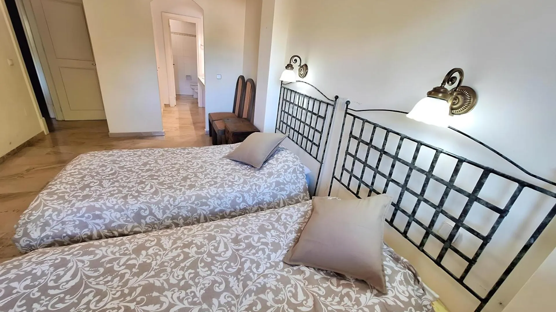 Prázdninový dům Gorgeous 2Br Apt. W/ Mountain View Puerto Banus Marbella Španělsko