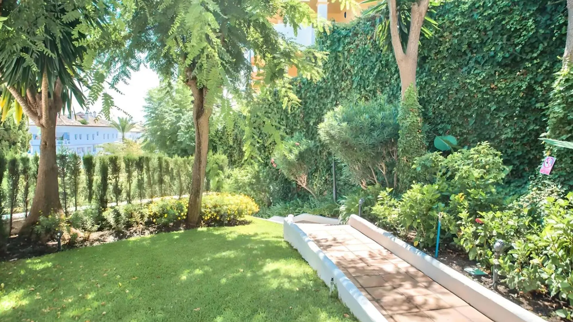 Prázdninový dům Gorgeous 2Br Apt. W/ Mountain View Puerto Banus Marbella