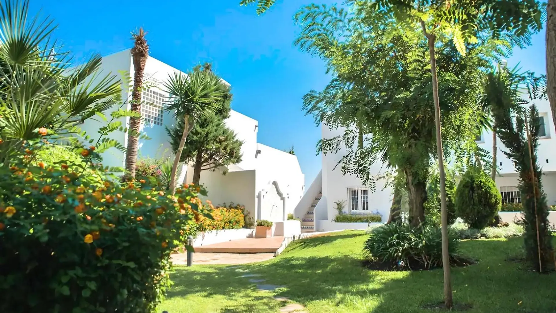 Gorgeous 2Br Apt. W/ Mountain View Puerto Banus Marbella 0*,  Španělsko